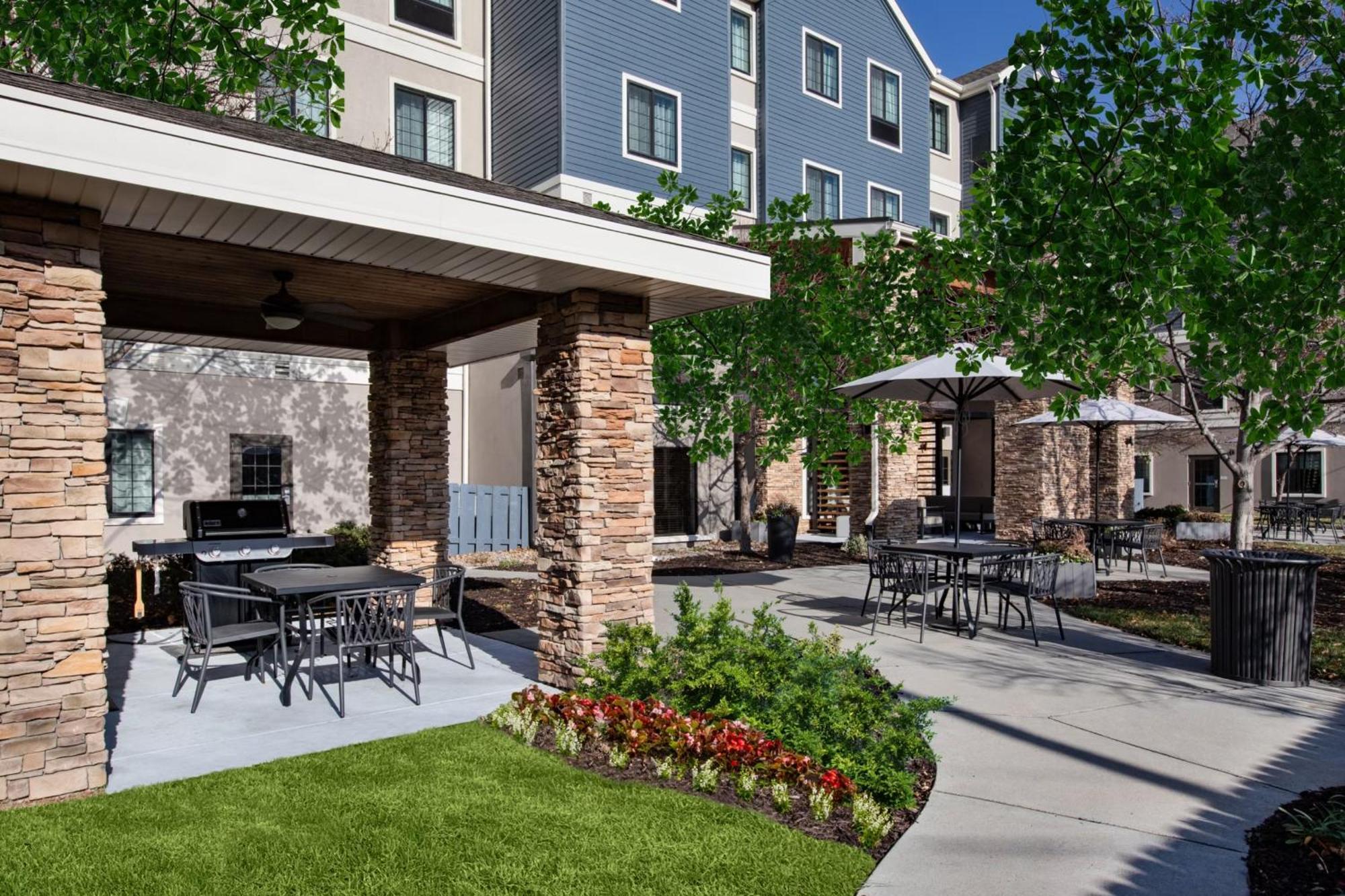 Staybridge Suites Omaha 80Th And Dodge By Ihg Exteriör bild