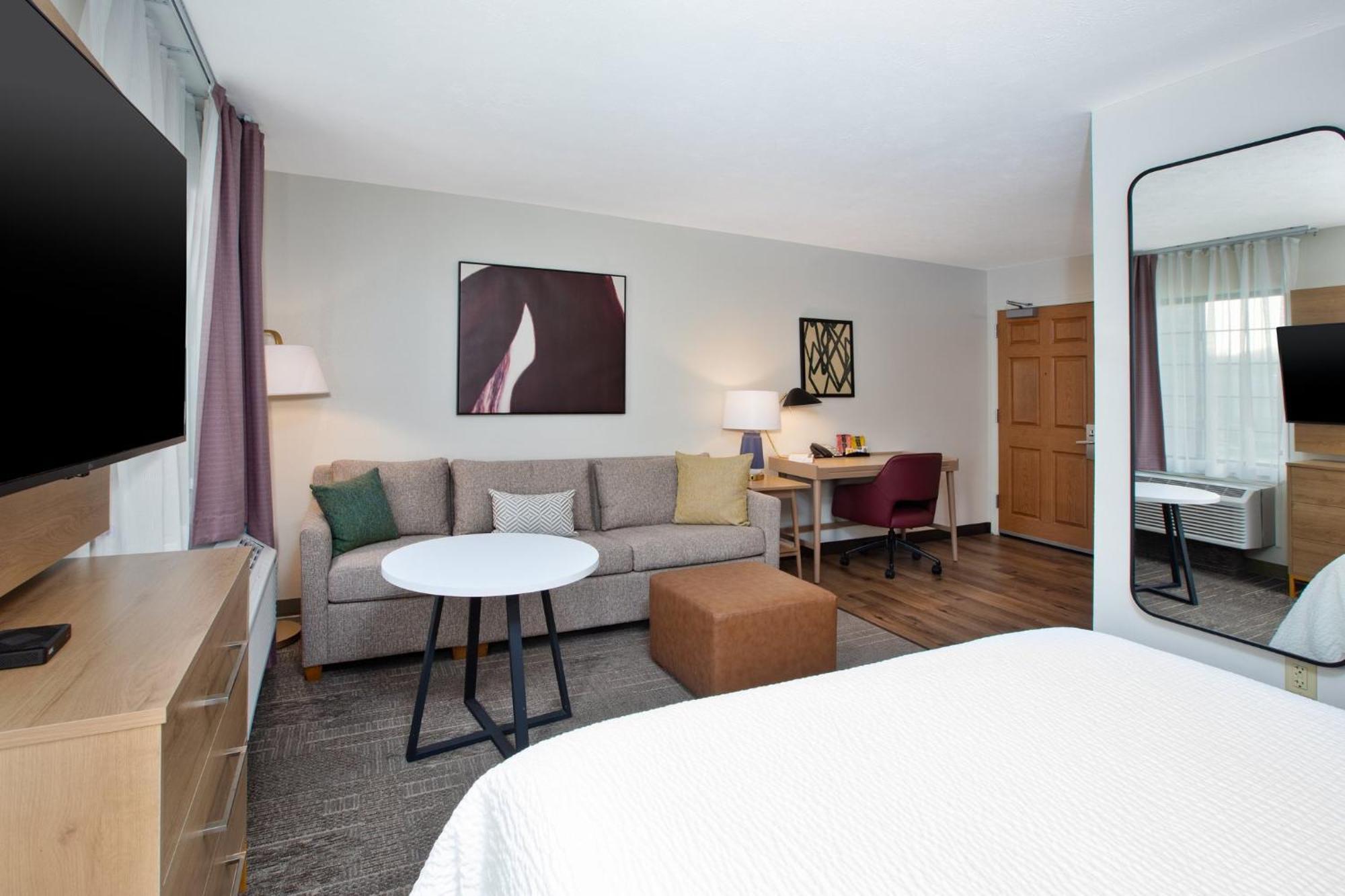Staybridge Suites Omaha 80Th And Dodge By Ihg Exteriör bild